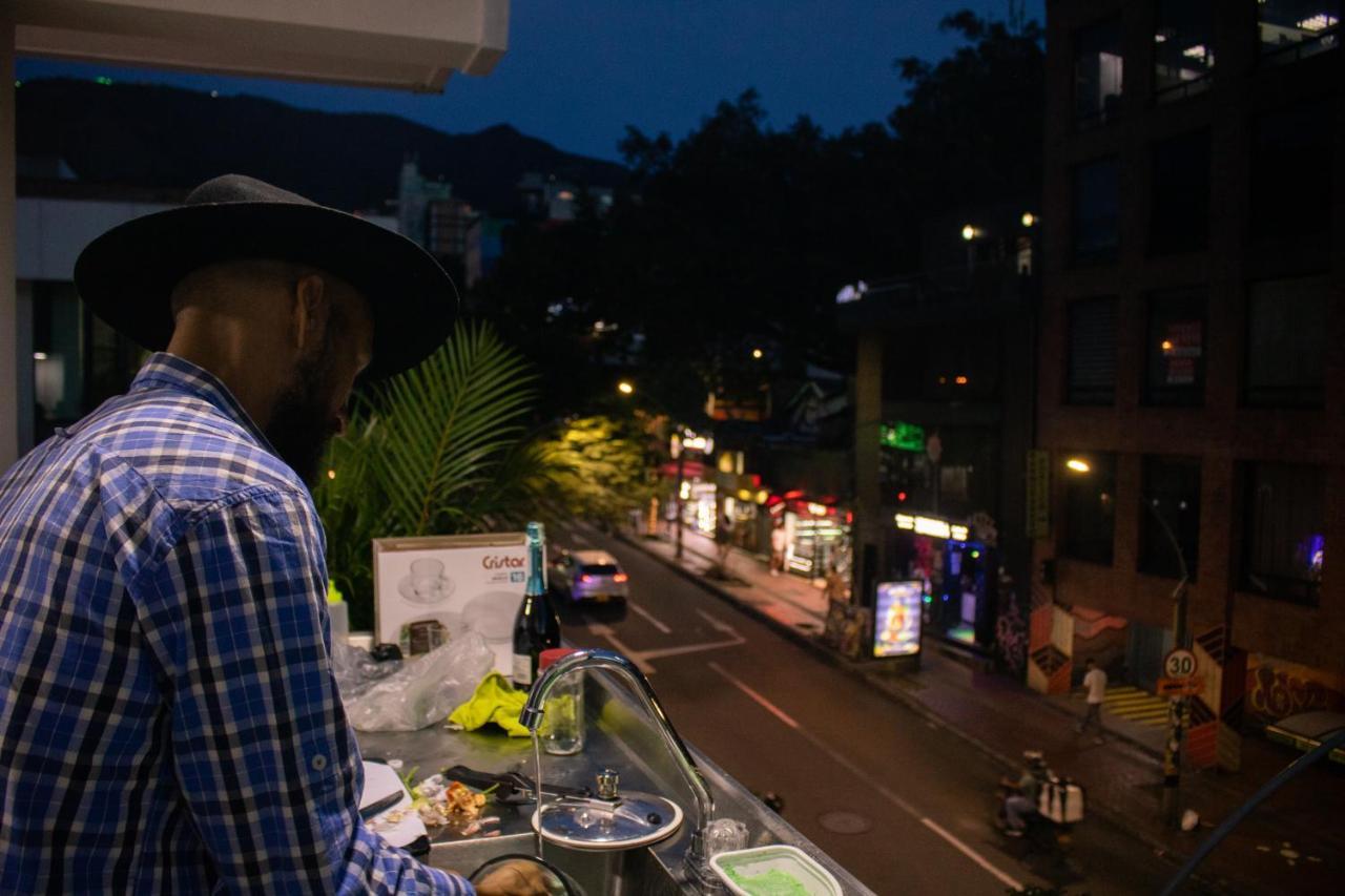 La Familia Hostel - Parque Poblado Medellín Kültér fotó
