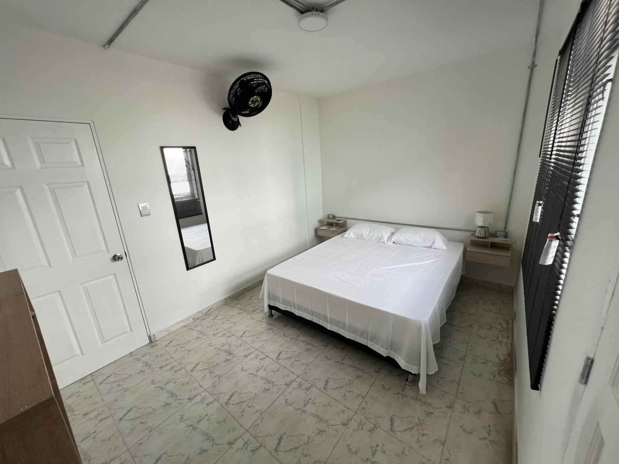 La Familia Hostel - Parque Poblado Medellín Kültér fotó